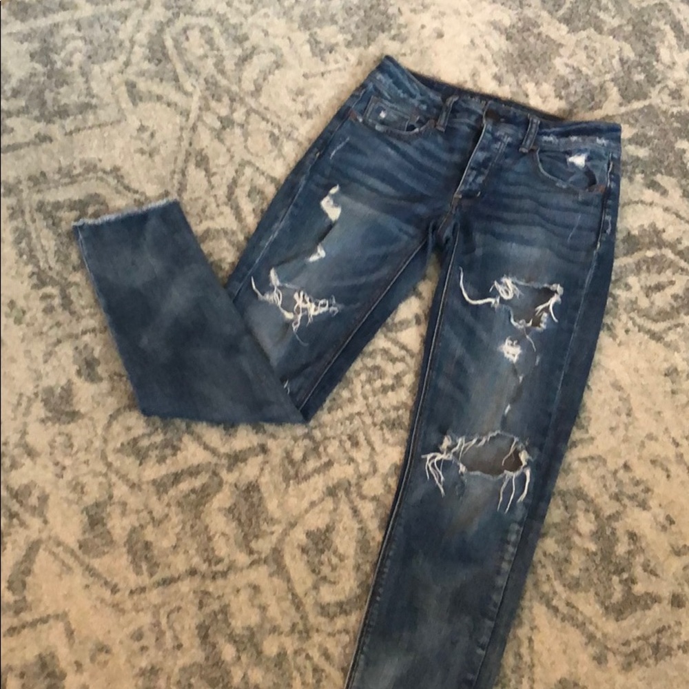 AMERICAN EAGLE RIPPED DISTRESSED JEANS TOMGIRL 00R